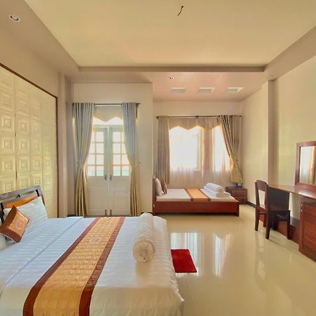 Phuc Hung 2 Hotel Rach Gia Exterior photo