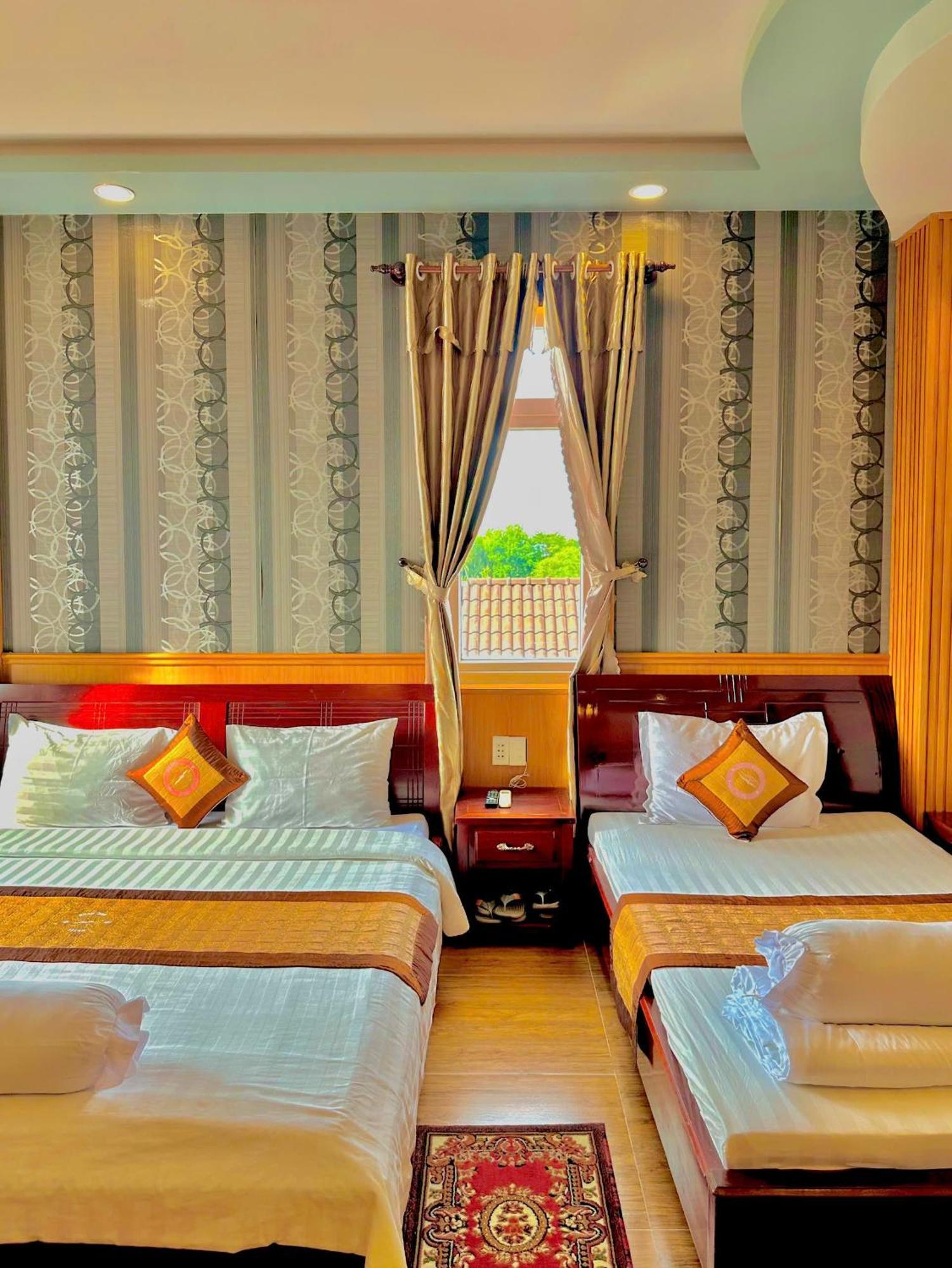 Phuc Hung 2 Hotel Rach Gia Exterior photo