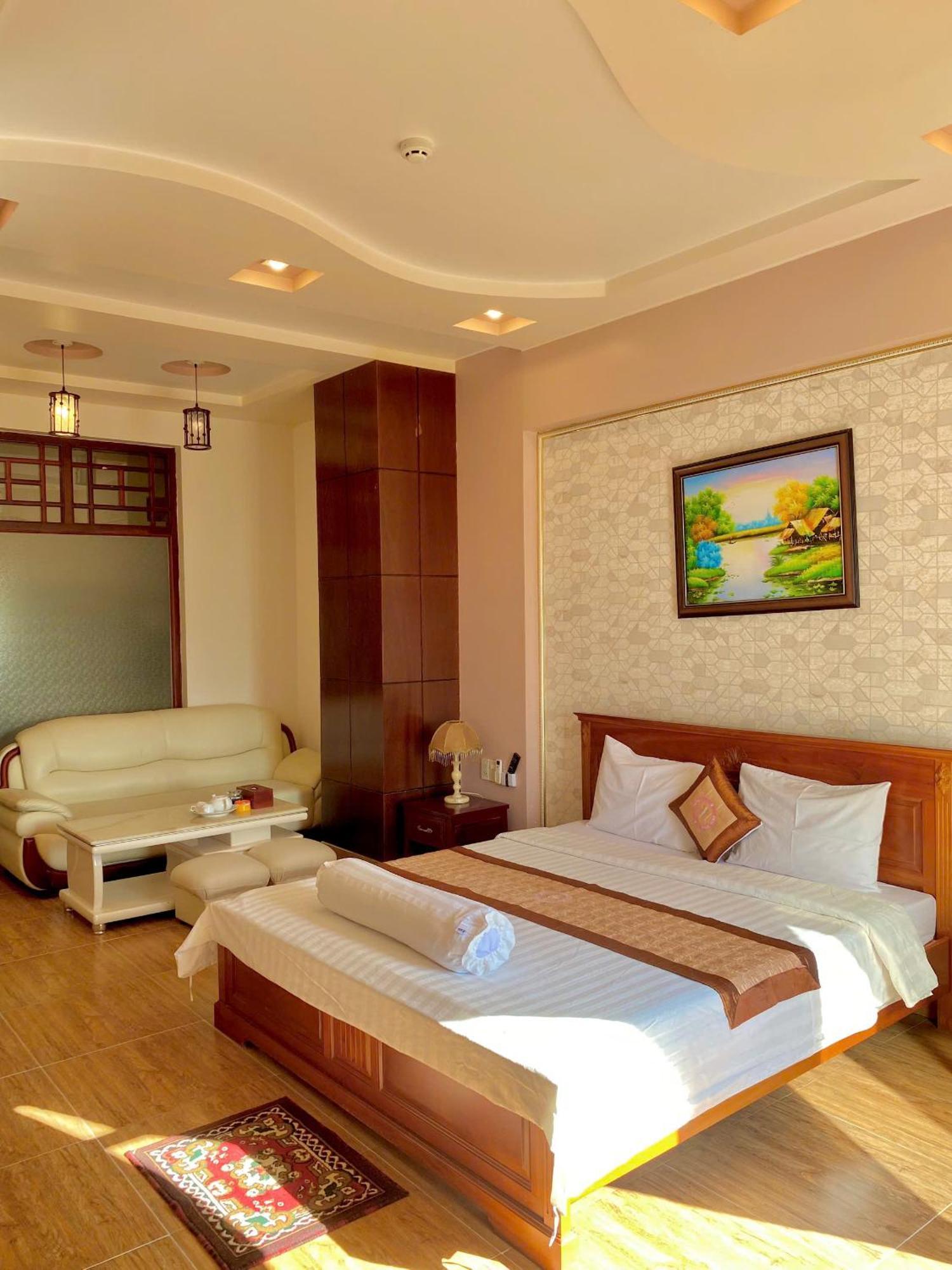 Phuc Hung 2 Hotel Rach Gia Exterior photo