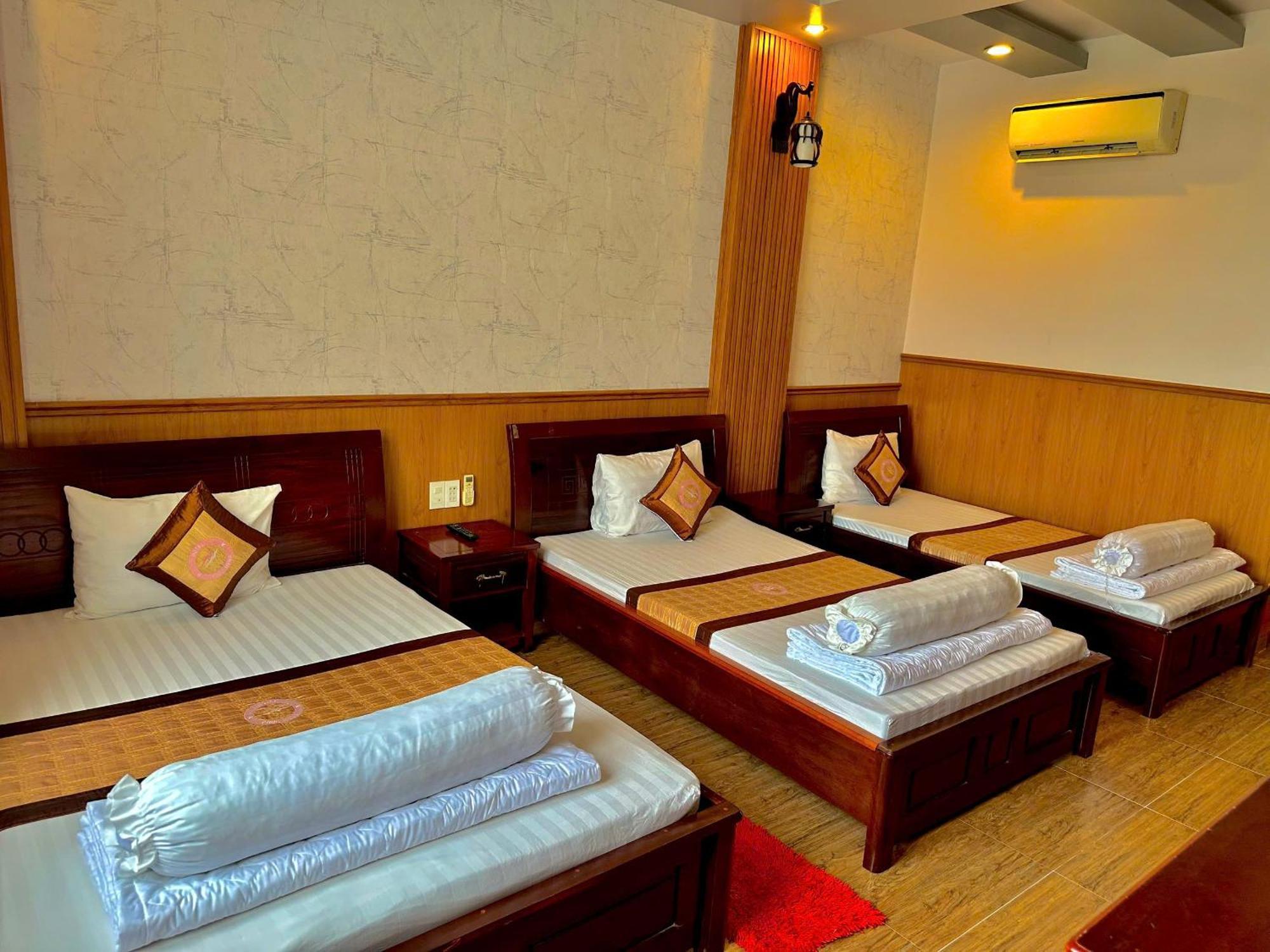 Phuc Hung 2 Hotel Rach Gia Exterior photo