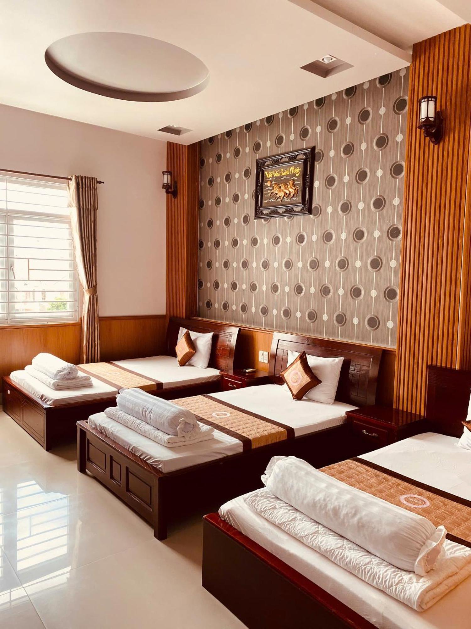 Phuc Hung 2 Hotel Rach Gia Exterior photo