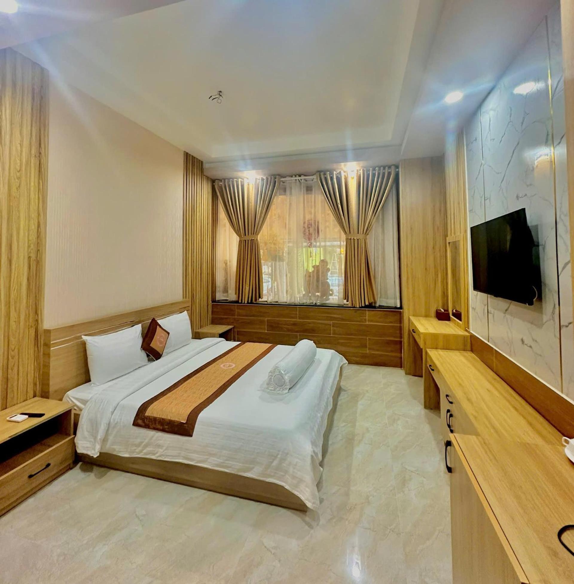 Phuc Hung 2 Hotel Rach Gia Exterior photo