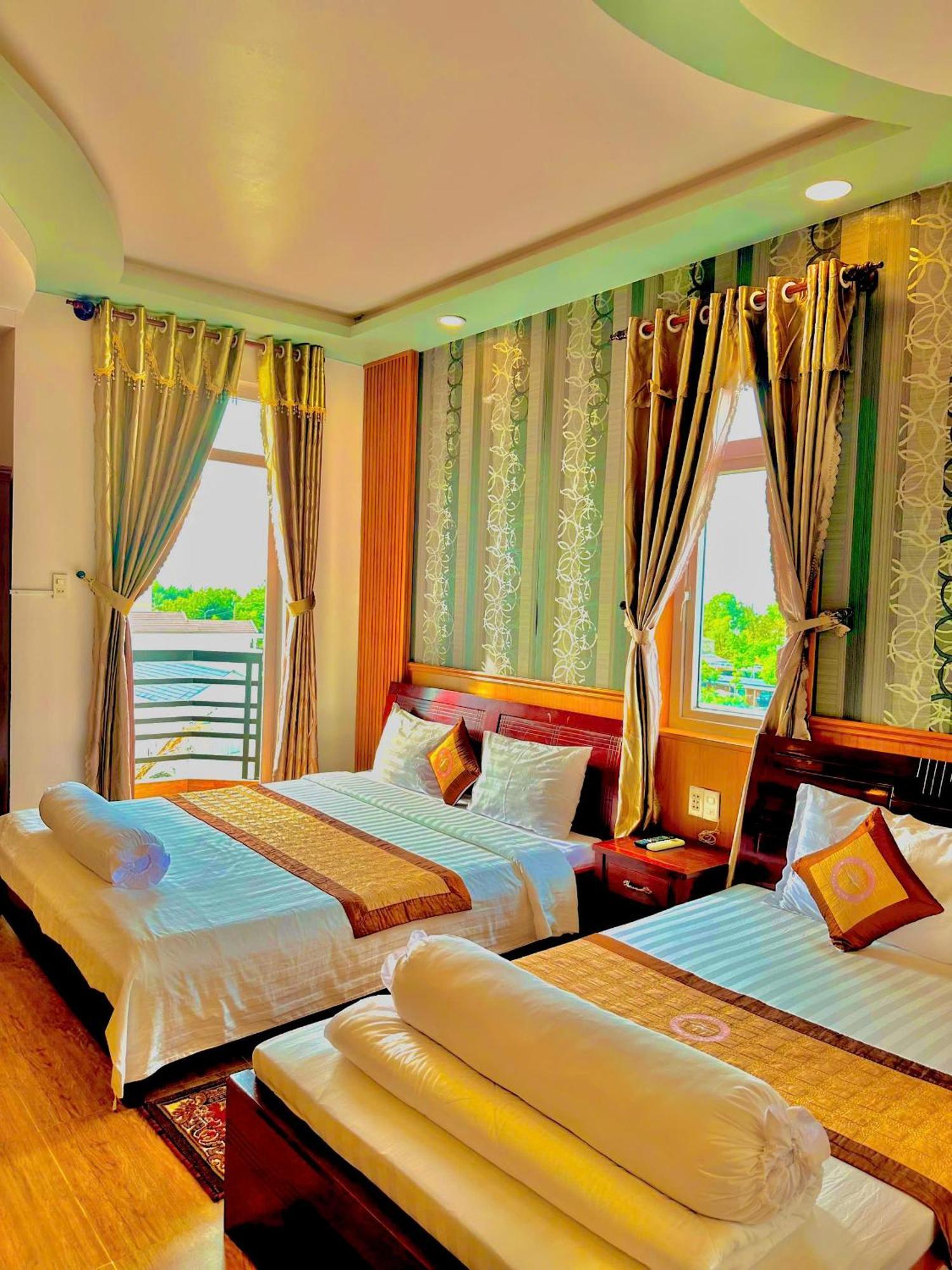 Phuc Hung 2 Hotel Rach Gia Exterior photo